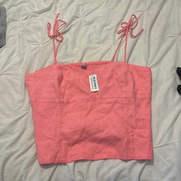Pink Old Navy crop top. - Picture 1 of 1